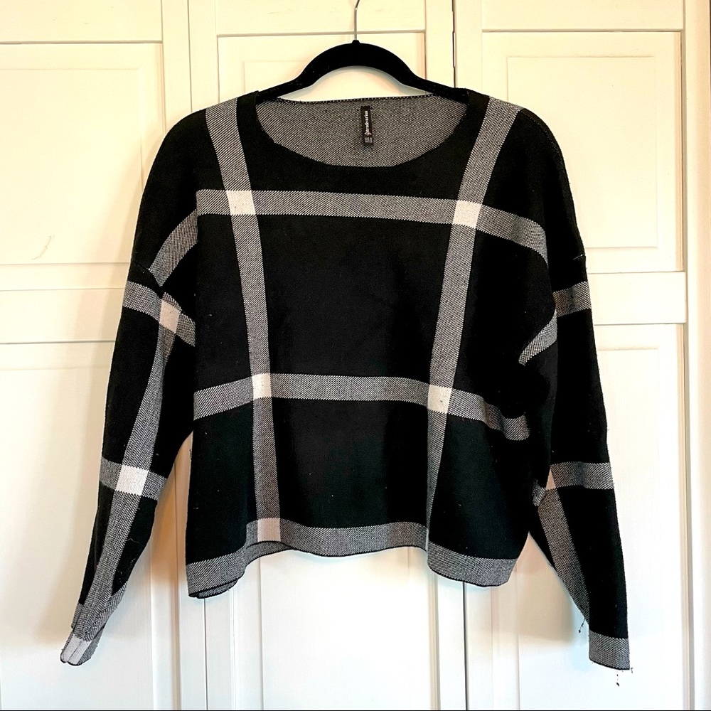 STRADIVARIUS SWEATER